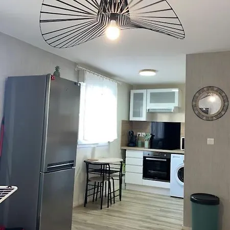 Superbe En Centre-ville Balcon Parking شقة